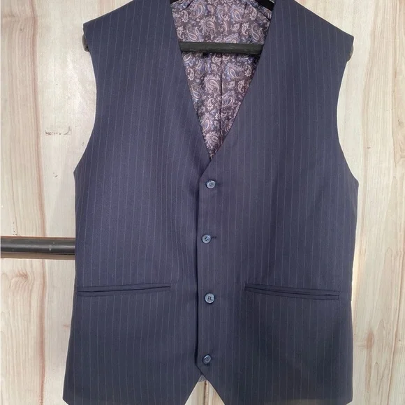 Designer wear blue 3 piece suit includes Jacket waistcoat & trousers. - Picture 3 of 8